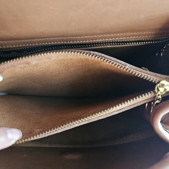 Vintage Coach Manor Leather Handbag British Tan - Picture 15 of 17